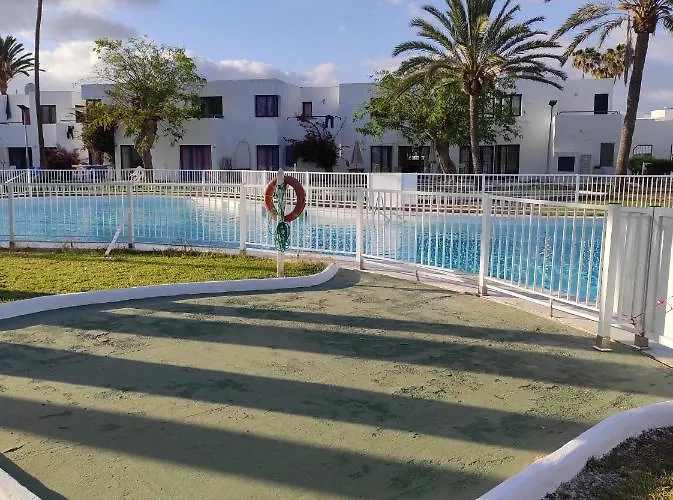 בית הארחה Playa Centro 2 3*